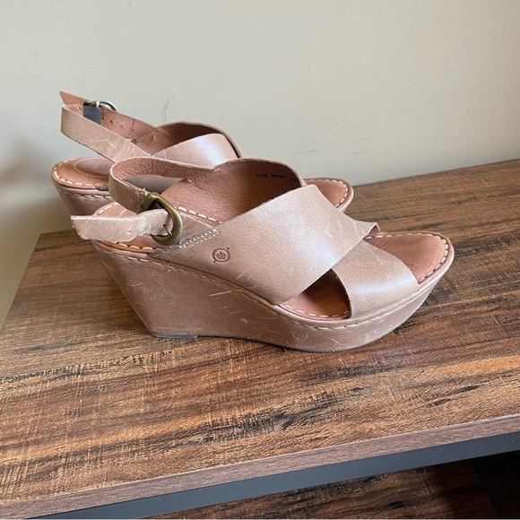 Born Shoes - Born Leather Wedge Sandals in Brown Tan Size 7